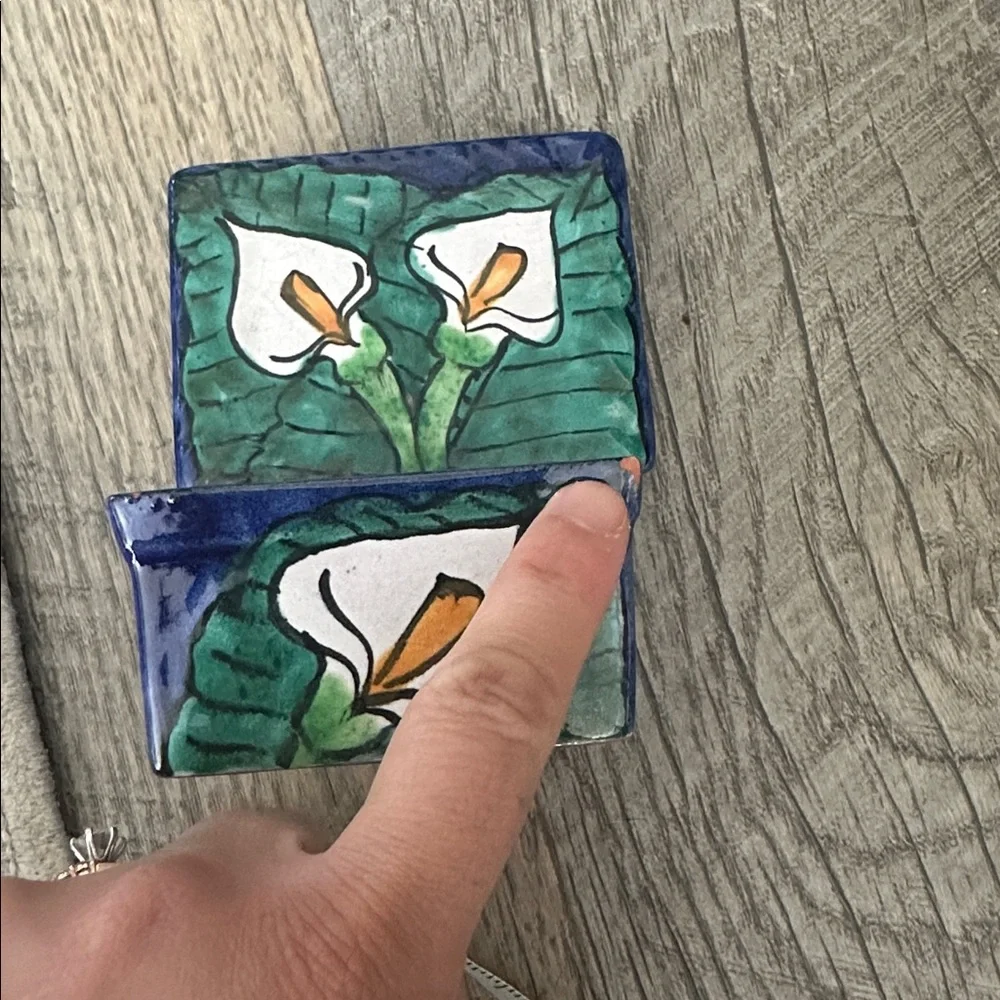 Vintage hand painted lily jewelry storage